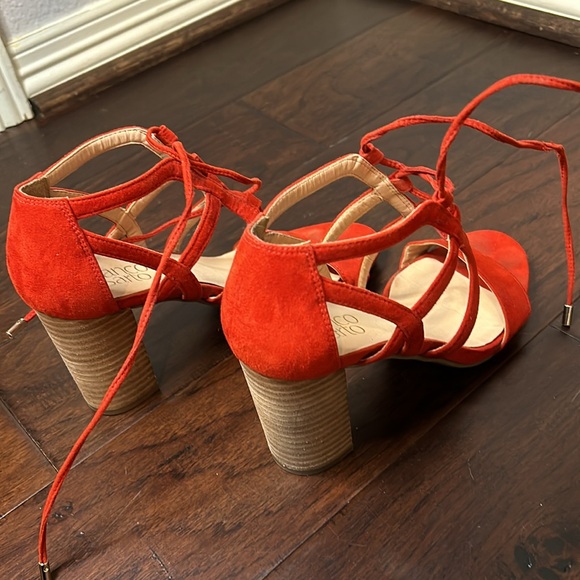 Red Tie-up Block Open Toe Heels - Picture 5 of 8